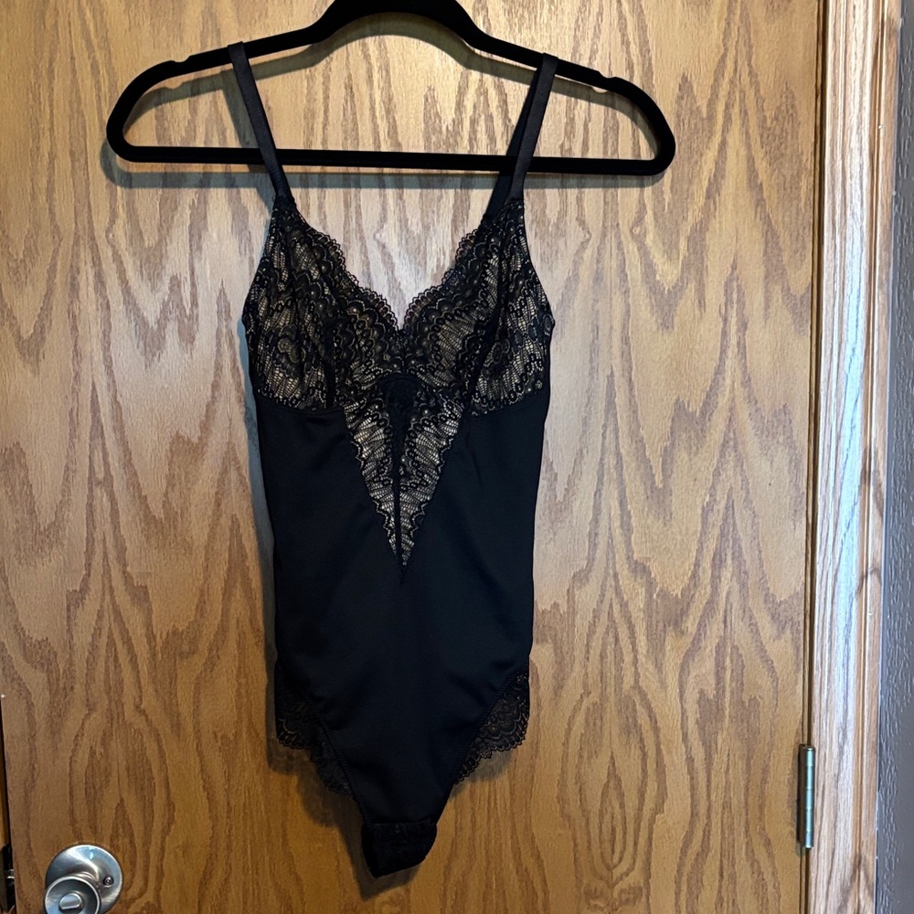 Elegant Black Lace Chemise feelin girl S